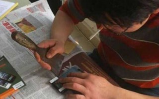 恶搞门框贴纸视频，恶搞门框贴纸视频大全